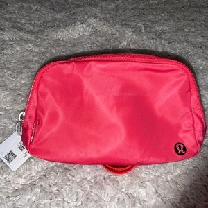 Lululemon Everywhere Belt Bag Lipgloss pink LIPG Fanny pack NWT